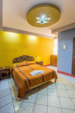 Hoteles Kakchiquel Panajachel Exterior photo
